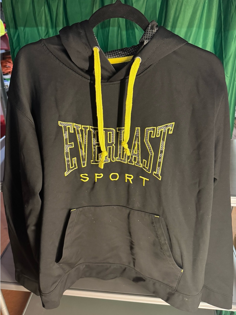 Everlast Sport Men’s Large Black Yellow Pullover Hoodie Sweatshirt